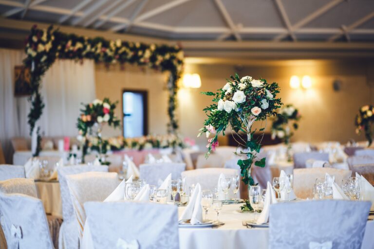 bunch-flowers-leaves-table (1)